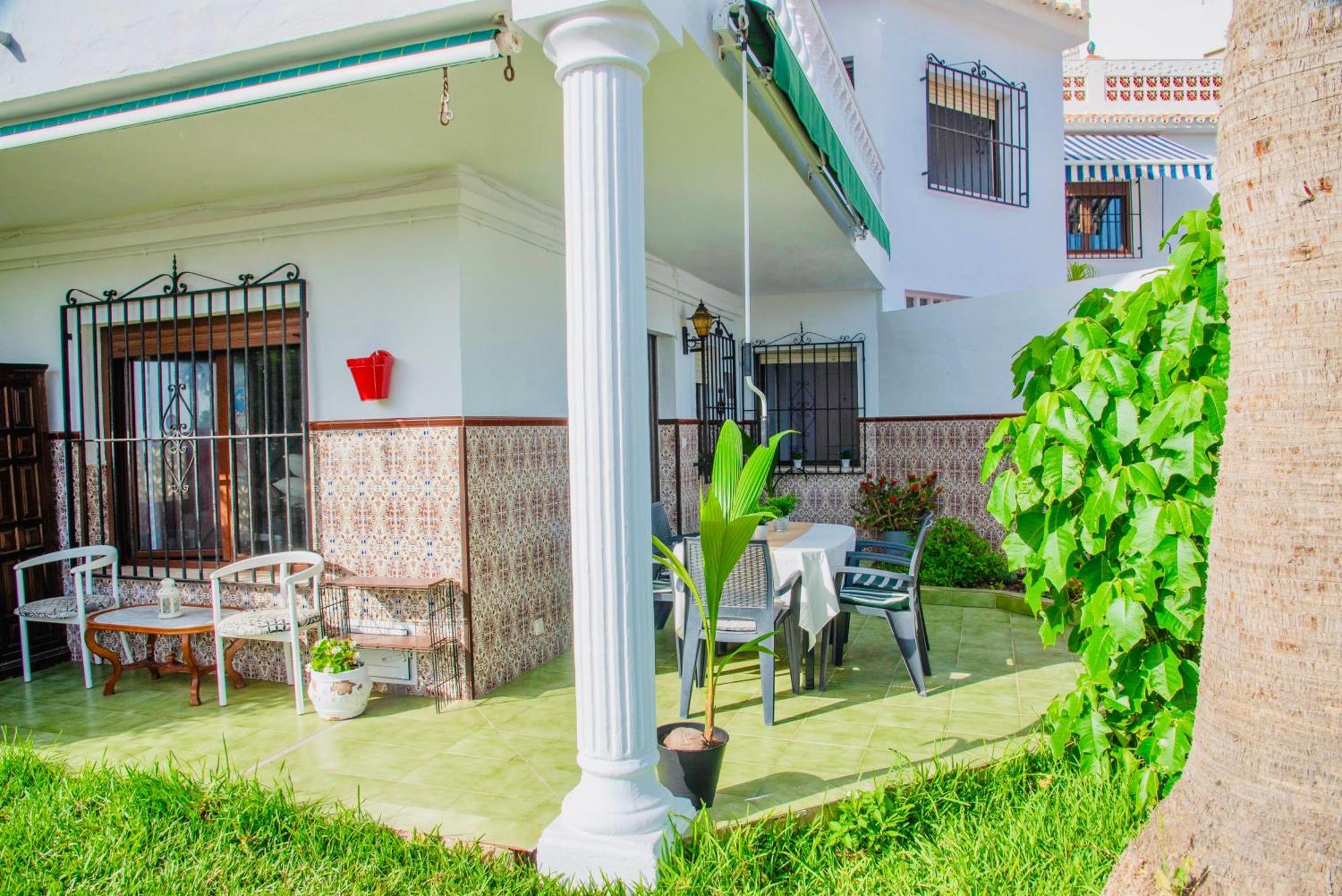Villa Torrecilla En El Centro De Nerja - South Costa Экстерьер фото